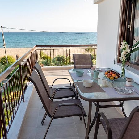 Dimi Seafront Apartment By Rentals Pro Services - 네아 모우다니아 외부 사진