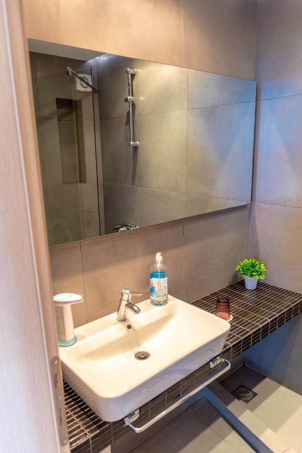 Dimi Seafront Apartment By Rentals Pro Services - 네아 모우다니아 외부 사진