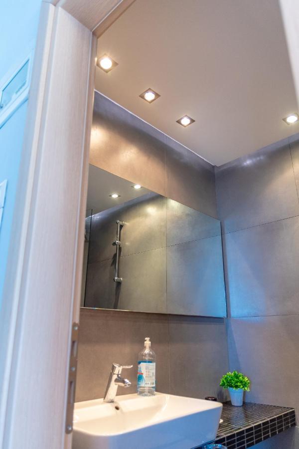 Dimi Seafront Apartment By Rentals Pro Services - 네아 모우다니아 외부 사진