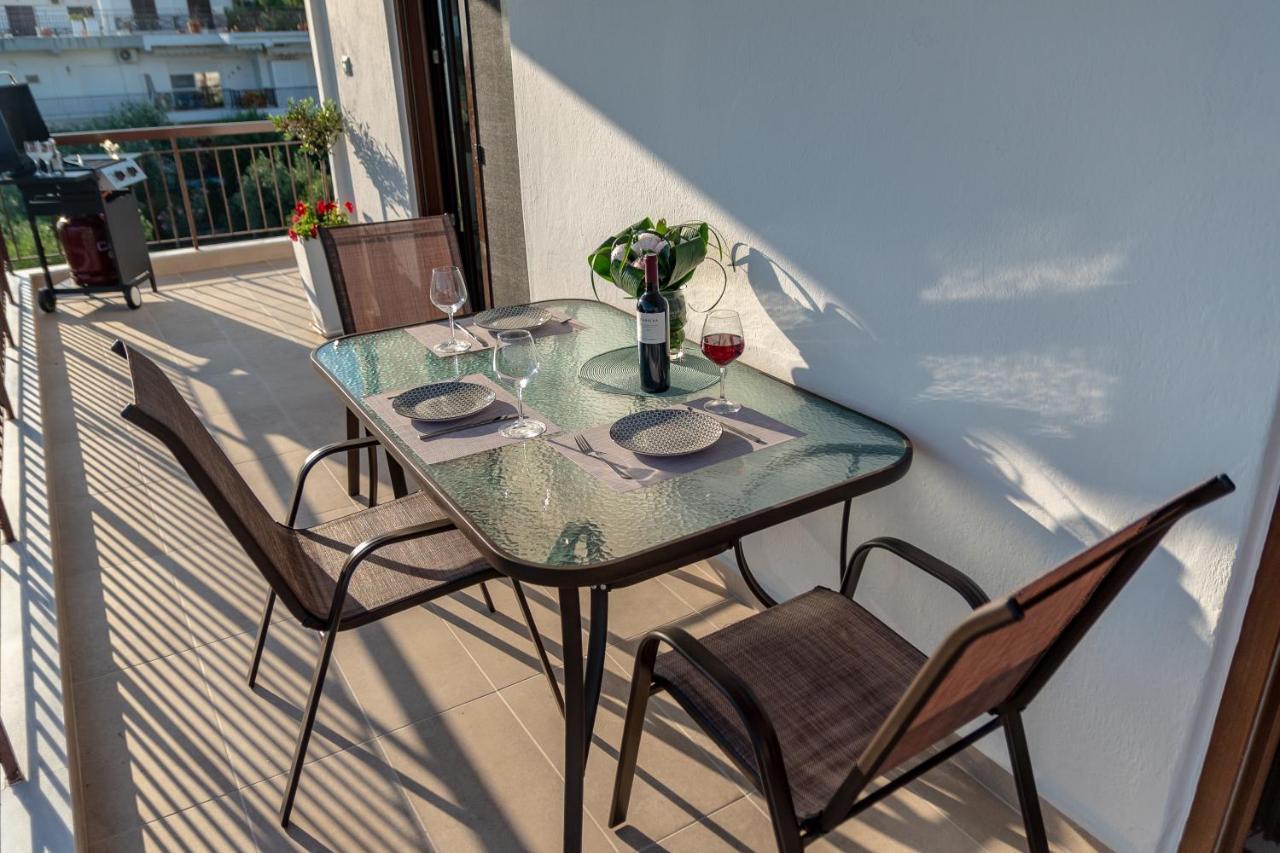 Dimi Seafront Apartment By Rentals Pro Services - 네아 모우다니아 외부 사진