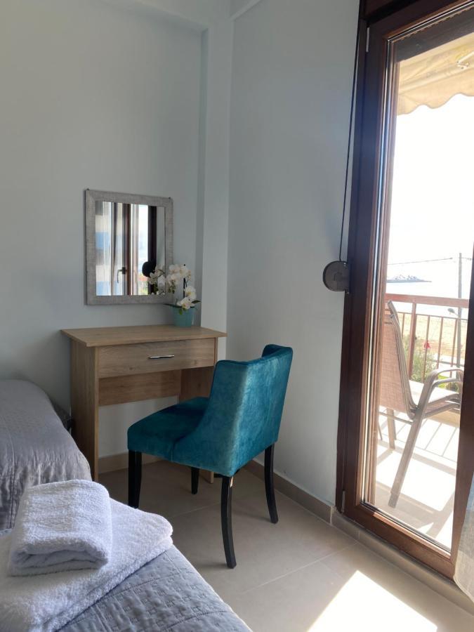 Dimi Seafront Apartment By Rentals Pro Services - 네아 모우다니아 외부 사진